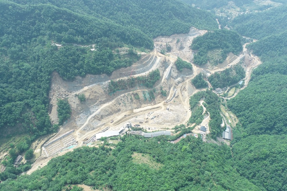 火力全開！下月路項目建設(shè)駛?cè)搿翱燔嚨馈?></a>
            </div>
            
            <div   id=